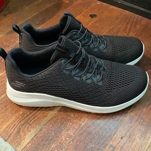 Sketchers Air Cool Memory Foam sneakers